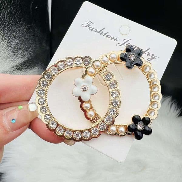 Brooch Womens Jewelry Diamond Embellished Pearl Double Ring Brooch Camellia Floral Enamel Elegant Pin Fashion cessory Jewelry Free Shipping L260603UKV7