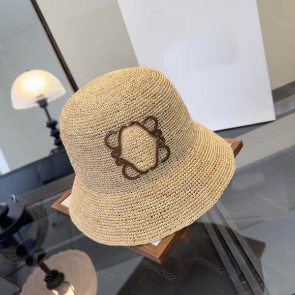 Beach Straw Hat Bucket Hats Designer for Women Summer Grass Braid Visor Cap Outdoor Trendy Sunhat Dome Brief Casual Fisherman Cap Casquette Luxe Visors Accessories