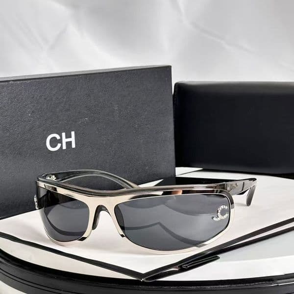 Luxury designer for women fashion mirror full diamond LOGO UV protection outdoor ski beach sunglasses travel essential exquisite box