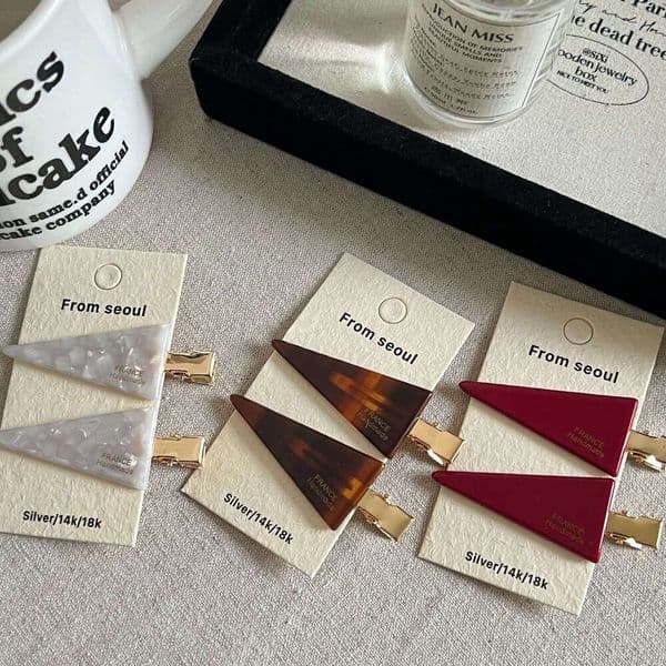 2025 New Korean Acetate Triangle Bangs, Vintage Hair Clip, No-Trace Clip for Bangs L260311