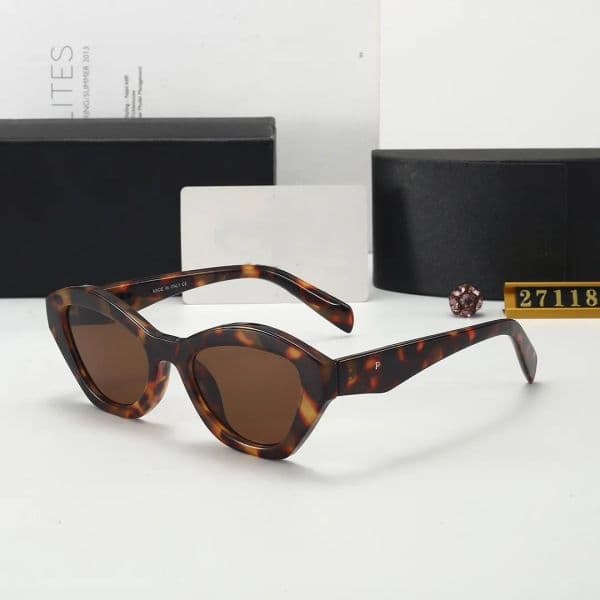 Hot luxury Designer Sunglasses Womens Wearing Outdoor Shades Fashion Senior Eyewear For Women Eyeglasses Frame Vintage Sun Glasses Triangular Signature With box