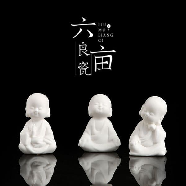 Bestseller White Porcelain Handmade Pet Zen Monk Cute Little Novice Kung Fu Ceramic Set Accessories Living Room Tea Tray Ornament ddmySat