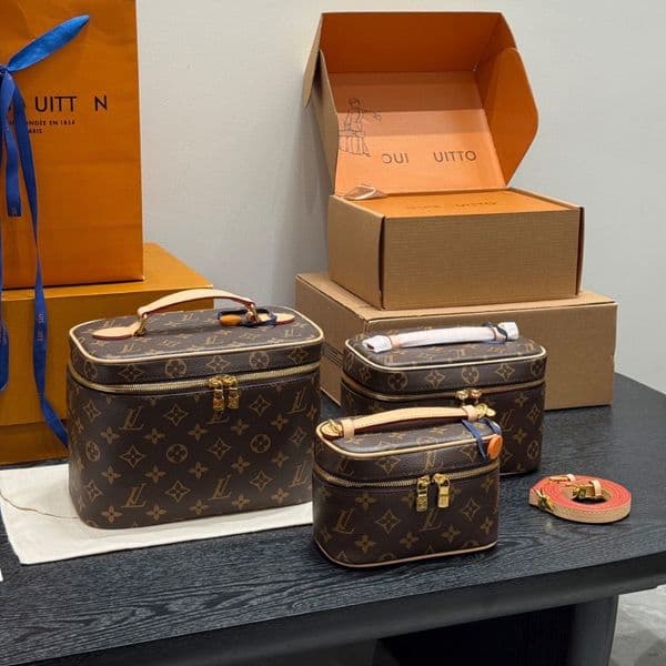 Makeup Bag designer Bag Luxury Cosmetic bag High Quality Women's Handbag Purse Cowhide Storage Bag Toiletry Bag vanity bag cosmetic bag 10a 002