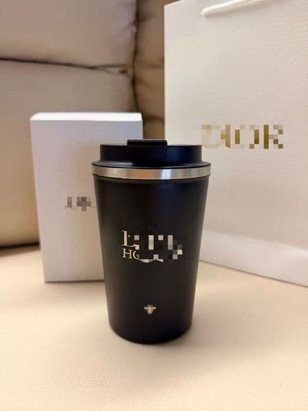 2026 new Luxury Style Black Stainless Steel Tumbler & Bottle Set | Classic Bee Logo Travel Mug with Portable Rope