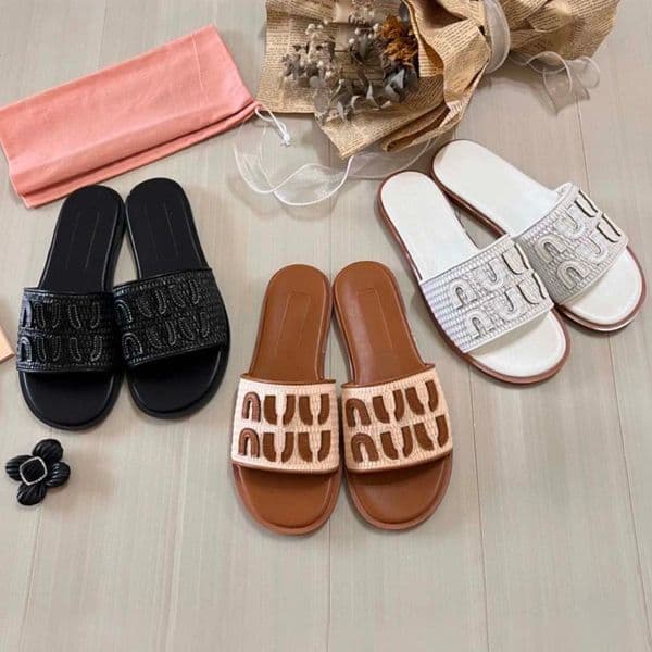 Designer sandals Oran sandals fashionable women's slippers, platform slip sole fur flip flops summer casual beach sandals genuine leather top-quality slippers