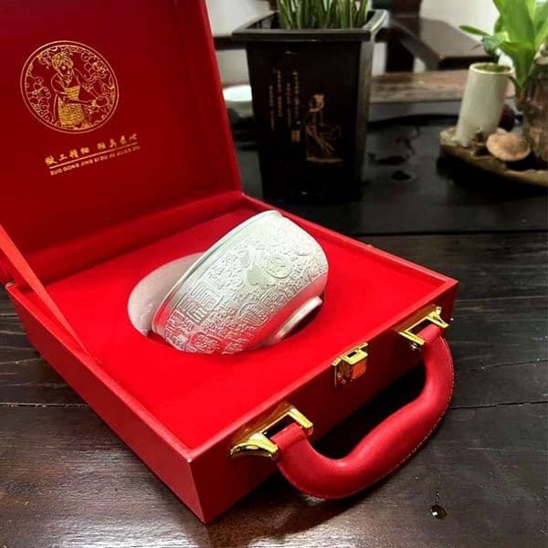 Silver Round Craft Bowls - Elegant Home Decor & Giftware