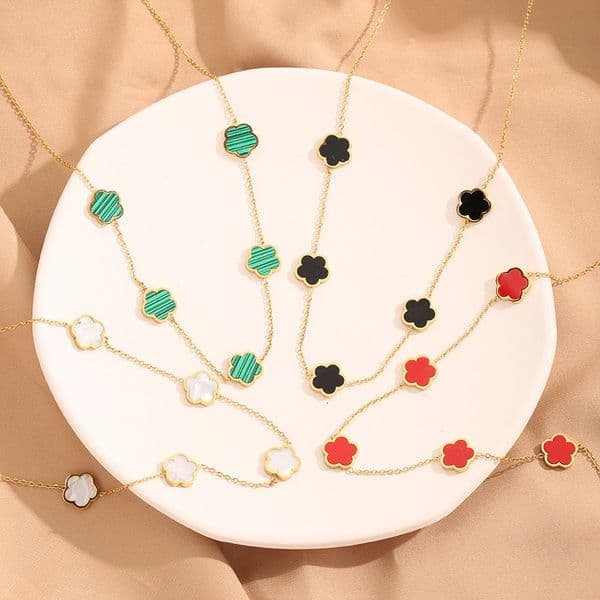 Four-Leaf Lucky Clover Pearl Mother-of-Pearl Titanium Steel Fashionable Women's Accessories Versatile, Light Luxury Plum Blossom Collar Necklace Mother-of- Versatile,