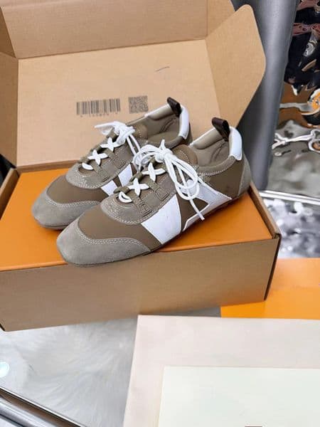 Designer women casual shoes high quality luxury mesh shoes sneakers comfortable breathable wear resistant non slip outdoor casual shoes 36-42 0306