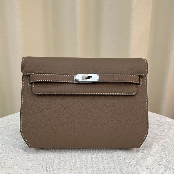 Luxury designer bag , size 25cm, Spring/Summer New luxury handbag designer high quality luxury saddle bags , Underarm bag with three adjustable straps of varying lengths