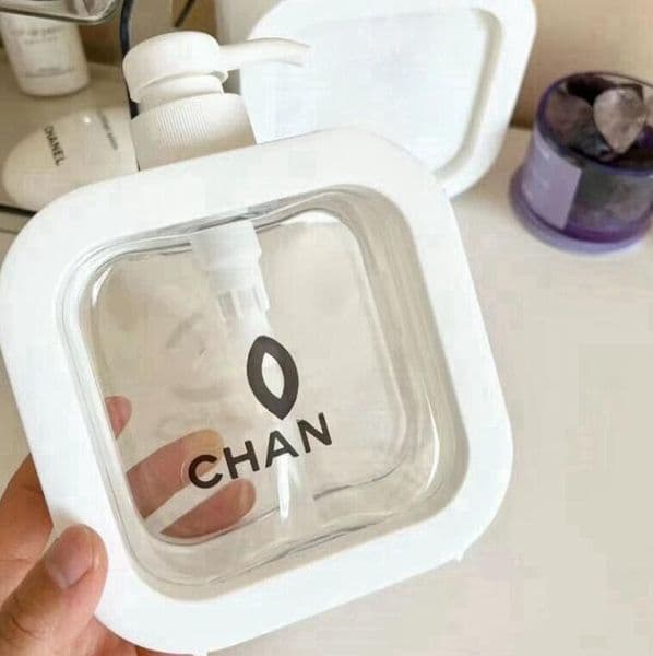 luxury fashion Travel separate bottle set press type bath gel shampoo small bottle empty bottle portable lotion bottle designer c letter logo Liquid Soap Dispenser