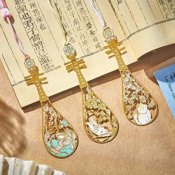Ancient style creative student stationery Chinese style metal bookmarks hollowed out cultural and creative gifts Dunhuang S26317