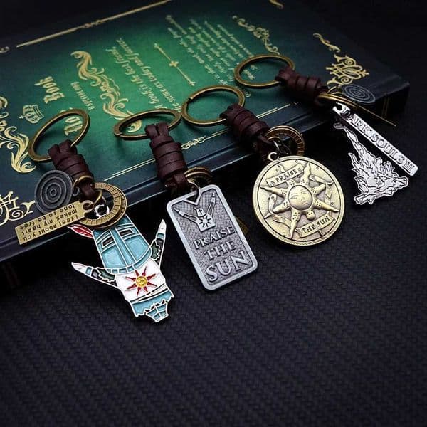 DARK SOULS Leather Pendant Keychain Game Peripherals Accessories Antique Sun Knight Key Chain Men Key Chains Ring llaveros H260318