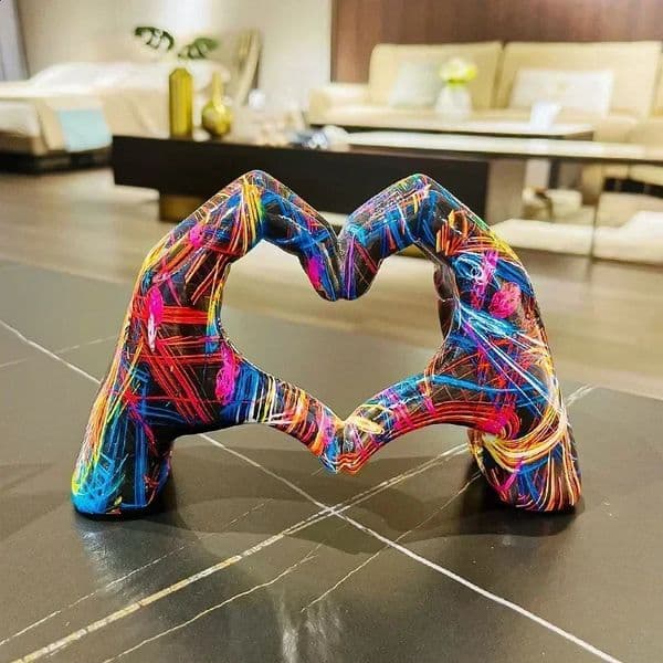 Desktop and BookshelfArt Decoration Colorful Love Gesture Ornament Resin Craft for Home Living Room Couple Special Day Gift 260316