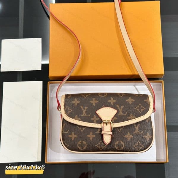 2026 New Arrival Classic Retro High-grade Smooth Urban Simple Ladies Designer Bag Denim Monogram Lock Clasp Chain Shoulder Bag For Women Casual Daily Use Fashion Bag