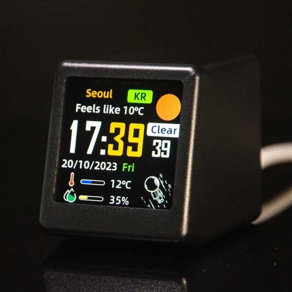 GeekMagic Ultra Smart WiFi Weather Station Bed Clock with Photo Album Gif Animation Desktop Decoration D260318