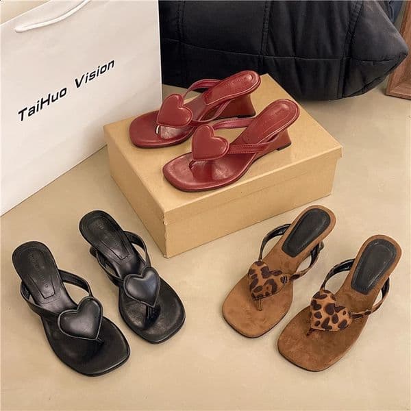 Pure Color Leopard Womens Fashion Open-toed Slipper Summer Heart-shaped Pattern Outdoor Wear Casual Comfortable Slippers 260318
