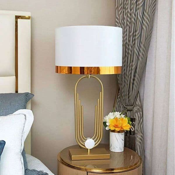 Table for Hotel or Home Bedroom Living Room Bedside Desk Decor Lamp Light Luxury Gold Standing Lamps 26H0318