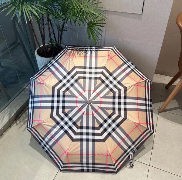 High quality Designer sun umbrella 2026 Luxury three fold automatic minimalist umbrella black rubber sun protection UV protection rain and sun umbrella box dust bag