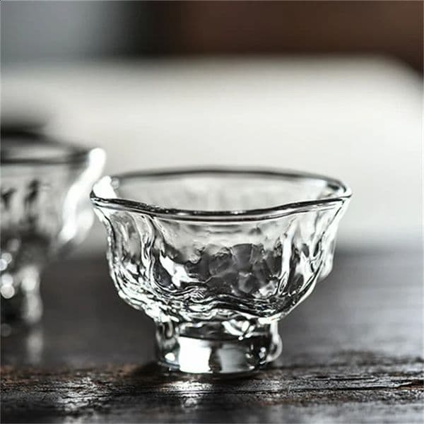 2PcsLot Japanese Hammer Pattern 60ml Small Capacity Glass Tea Cup Tea Appreciateing Cup Kung Fu Tea Accessories 260316