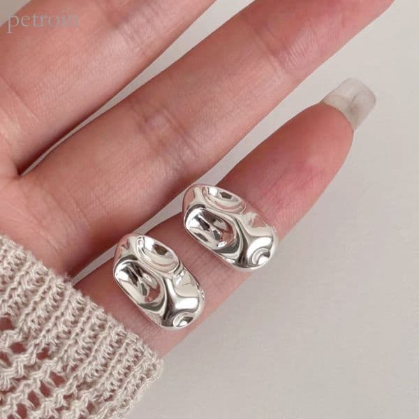 Luxury Jewerly Bestseller: Irregularly Pleated Metal Stud Earrings, Minimalist Style, Exquisite Compact, S925 Silver Needle Earrings