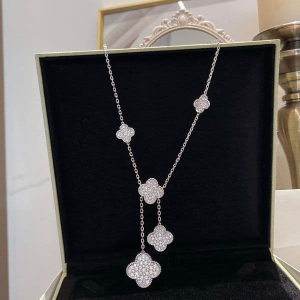 designer necklace clover cleef necklace Large Four-Leaf Flower Necklace Pendant Full of Diamonds Long Elegant Super Fairy Ornament
