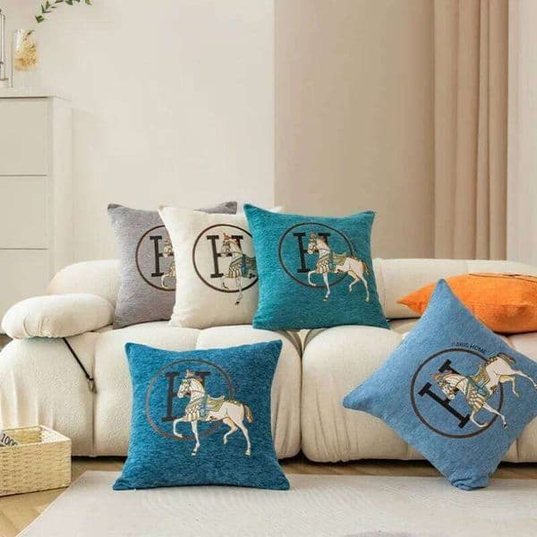 Pillow Case Chenille 45x45cm Throw Cushion Pack of 1 Pcs - Luxury Horse Embroidery Modern Style Couch Sofa Pillowcase Covers 26Y0319