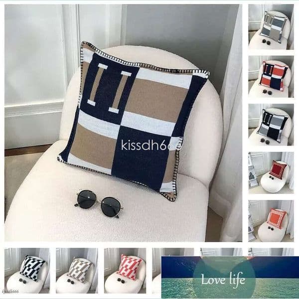 Fashion Cushion/Decorative New Designer Cushion Pillow Pillowcase Letter Print Throw Cushions Pillows Ers Home Textiles