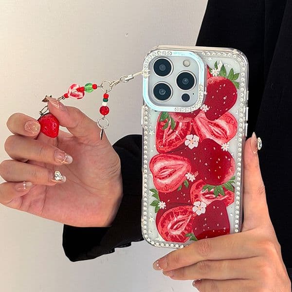 Painted Strawberry Phone Case For Iphone 17 16 15 14 13 Pro 12 11 Max Plus Cartoon Accessories Lanyard 16Promax Phone Case 17Promax Rhinestone Cover Resin 15Pro Shell