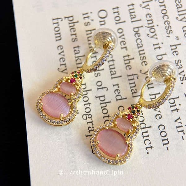 New Chinese-Style Pink Gourd Clip, No Piercing Required, Fashionable Retro Buckle, Long Earrings With A High-End Feel, Mosquito Coil Disc Ear Accessory