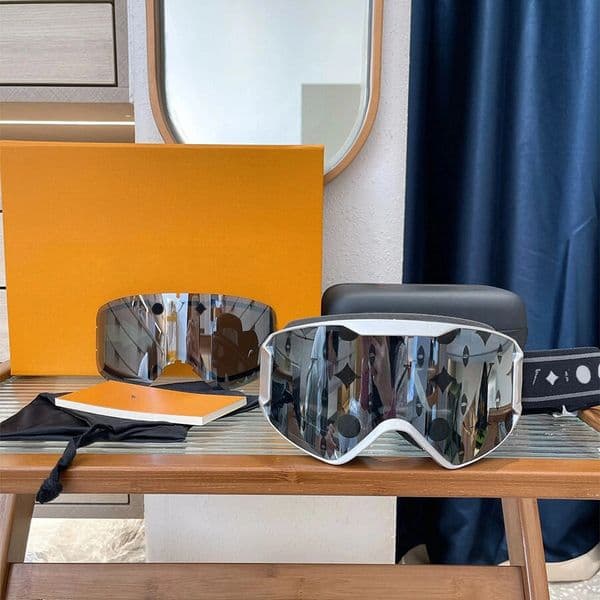 Designer Ski Goggles Winter Goggles for Men Women Anti-Fog Luxury Skiing Goggles Polarized Double-Layer Lens Professional Snowfield Outdoor Eye Protection UV400