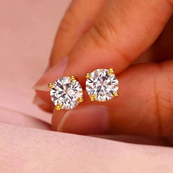 Four-Prong Setting 0.4-1 Carat Simulated Moissanite Women's Stud Earrings, Sparkling Pierced Fine Jewelry S260319