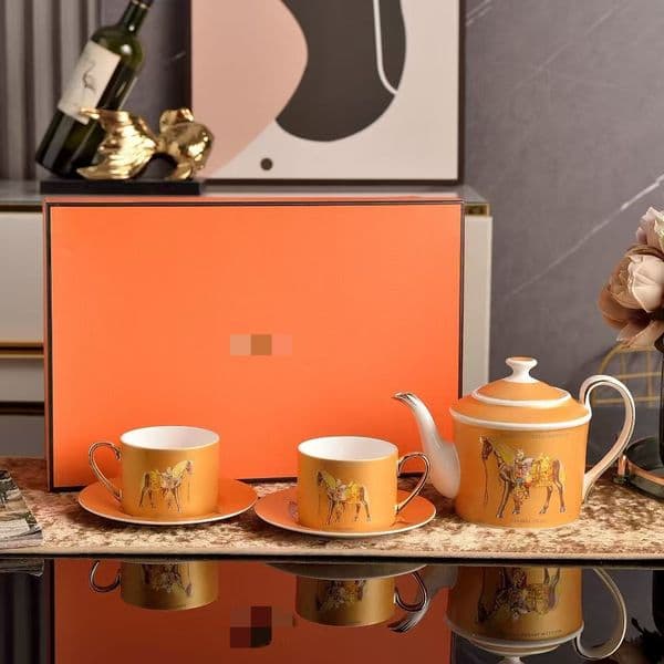 Luxury Bone China Overglaze Enamel Series - 1 Teapot, 2 Cups Saucers, 5-piece Set - Housewarming Gift Box - Home Decor, Light Luxury, Vintage Style