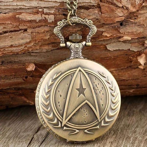 1pc Vintage Shield Pentagram Design Quartz Pocket Watch
