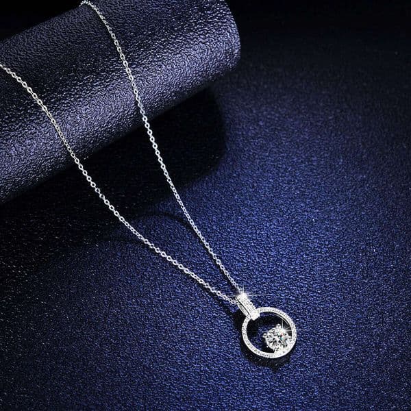s925 sterling 1 ct moissanite necklace for women fashionable V-shaped round pendant new silver pendant collarbone chain