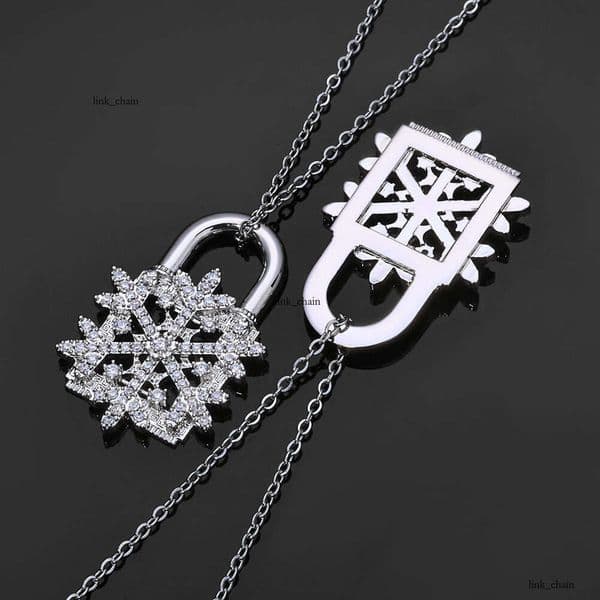 Jewelry Hip Hop Lock Snowflake Pendant Autumn Winter Accessories Christmas Jewelry Women's High-End Moissanite Necklace Customization