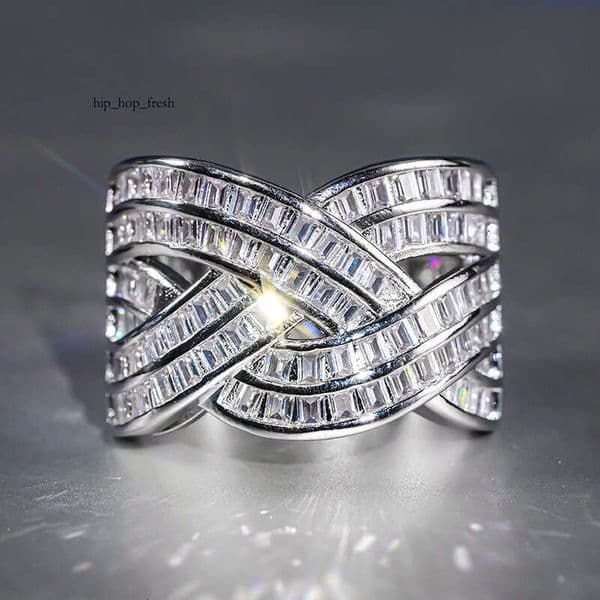new Fashion ring for women features a multi-layered cross design exquisite fashionable and elegant direct from the manufacturer