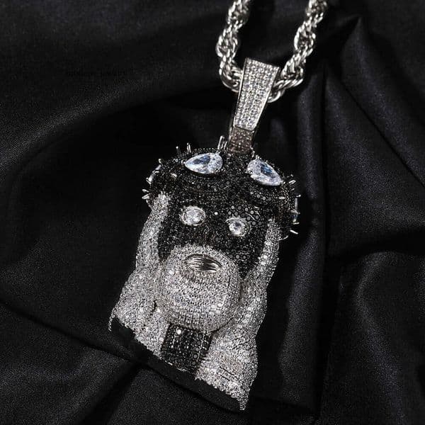 New Luxury jewelry Style Diamond-Studded Portrait Personality Bold Hip Hop Trendy Brand Black and White Mixed Color Jewelry Pendant Sweater Chain