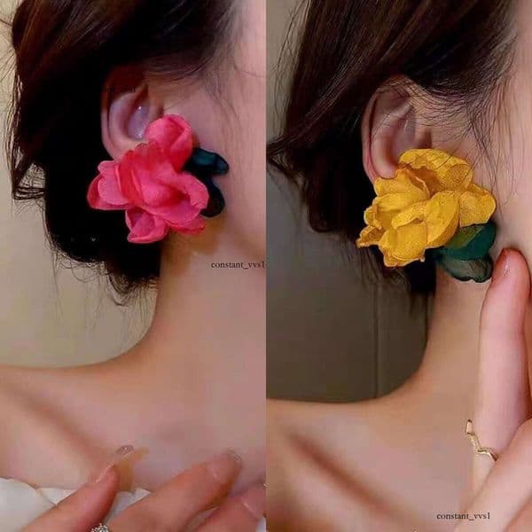 Go vacation! These stylish chiffon contrasting color floral earrings for women have Korean vibe, a new niche design, and are popular on Instagram