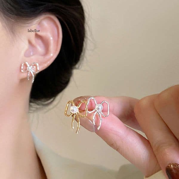 Bowknot Pearl Earrings, Light Luxury, High-End, Unique, Niche Design, 2026 New Model, Popular Exquisite Women's Ear Accessories