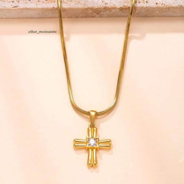 Single pendant 925 Sterling Silver 18K Gold jewelry cast cross with diamonds necklace light luxury niche design DIY accessories factory