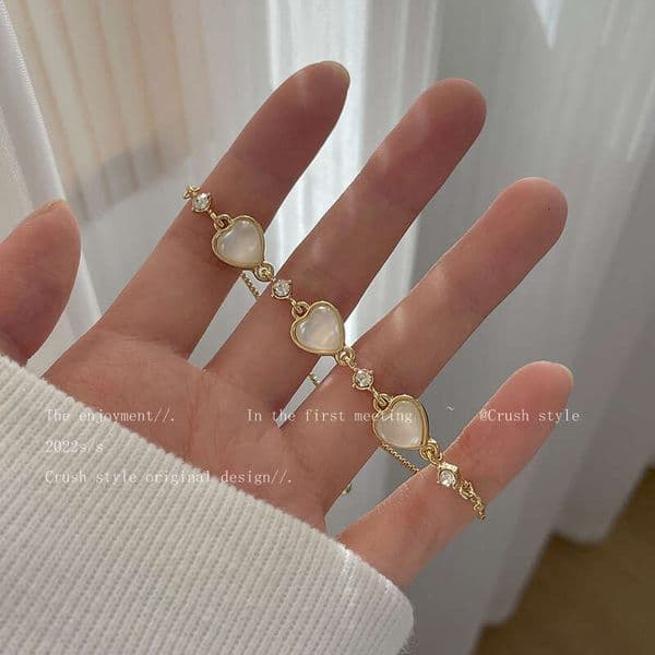 Simple Cat's Eye Stone Heart Bracelet for Women, Ins Fashionable and Elegant, New Personalized Adjustable Jewelry Wholesale