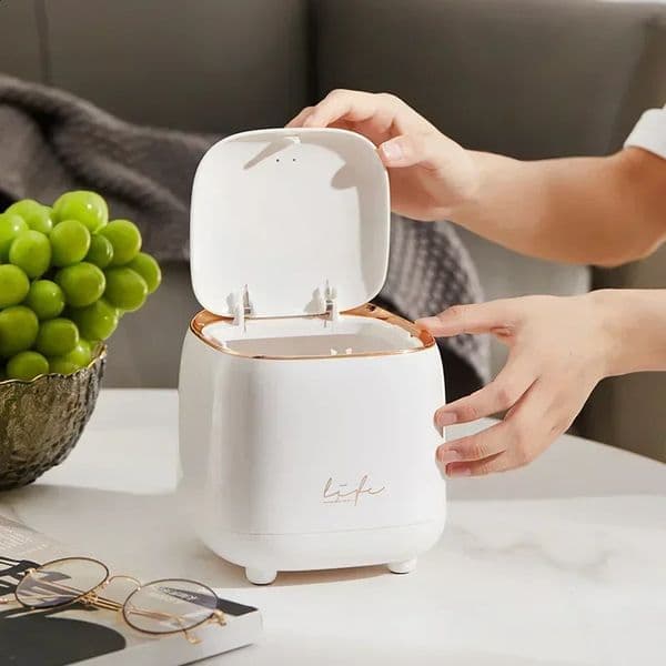 Mini Desktop Trash Can with Lid - Perfect for Office Bedroom and Car - Simple Plastic Dust Bin for Restaurant Garbage Collec 260318