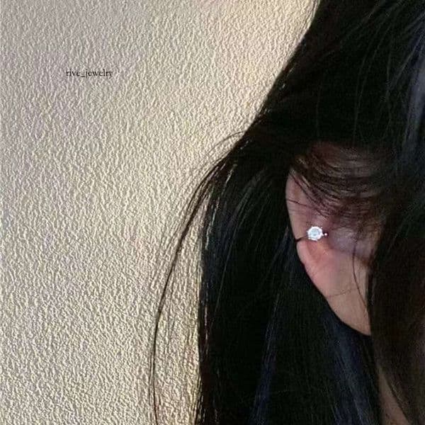 Super shiny~ Exquisite and elegant zircon cuffs, niche design with a high-end feel, non-pierced ear clips for women, trendy ins-style earrings