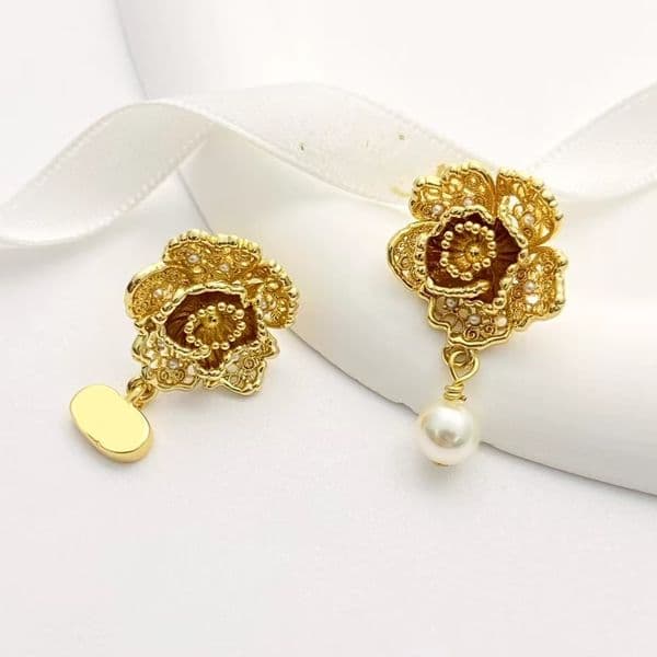 Elegant French Pearls with Crystals - Flower Heart Design Matching Earring and Necklace SH006