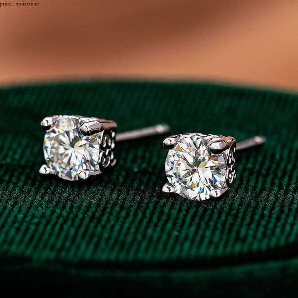 925 sterling silver for women four-prong simple hoop earrings with 0.5 ct moissanite popular online style