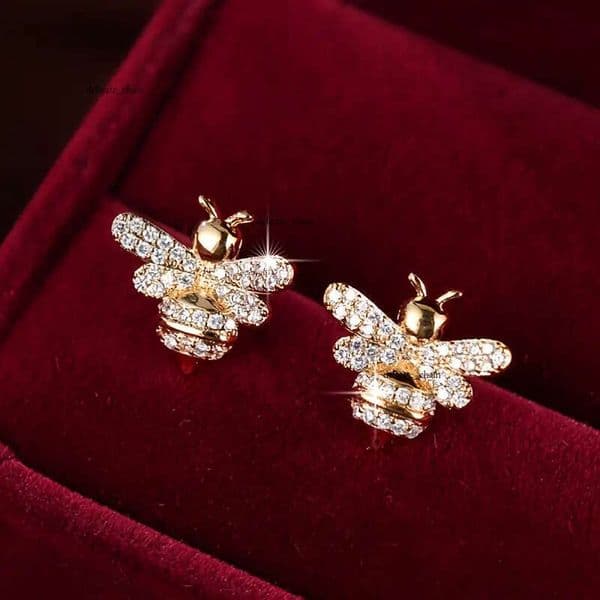 Little Bee Mini New Trendy Minimalist Animal Light Luxury Cute and Exquisitely Designed Earrings