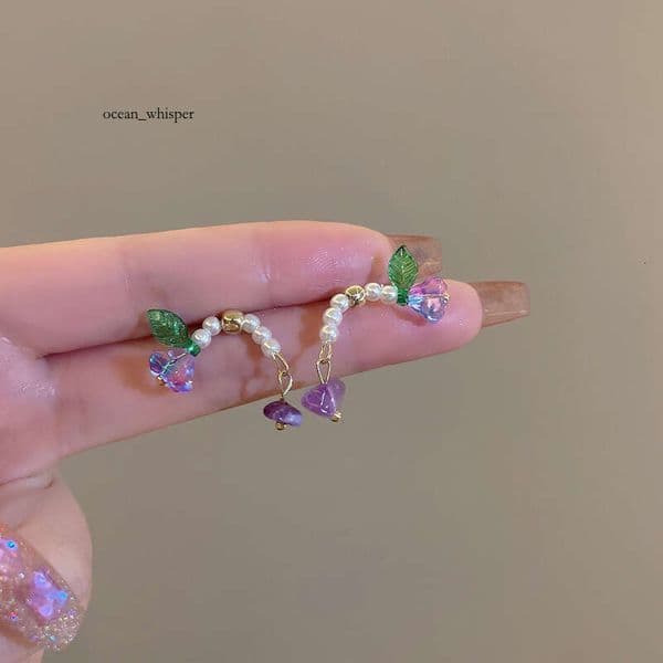 Zhao Silu's same style lily of the valley pearl earrings for women, unique design with a forest-inspired sweet charm