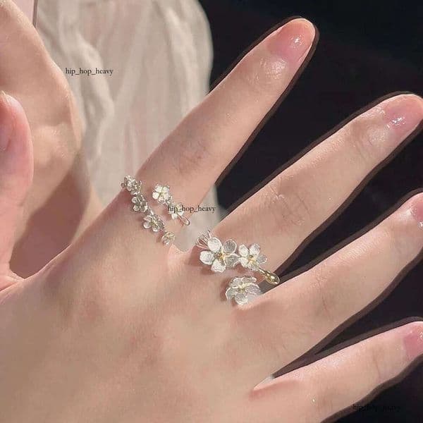 Forest Style Three-Dimensional Flower for Women Silver Iris Vintage Elegant Versatile Niche Design High-End Open Ring