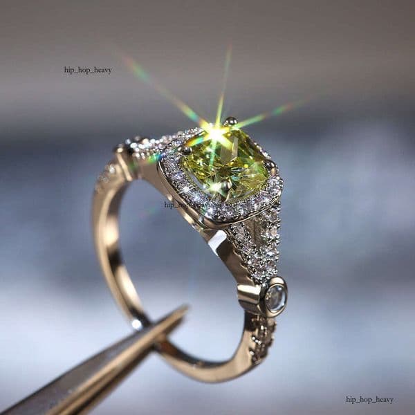 Fashion bestseller ring: Jewelry fashion exquisite women's Moissanite silver-plated finger ring jewelry wholesale