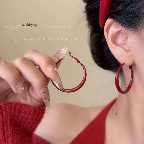 Vintage Hong Kong Style Ancora Red Plain for Women 2025 New Hot-Selling Hoop Autumn Winter High-End Elegant Earrings